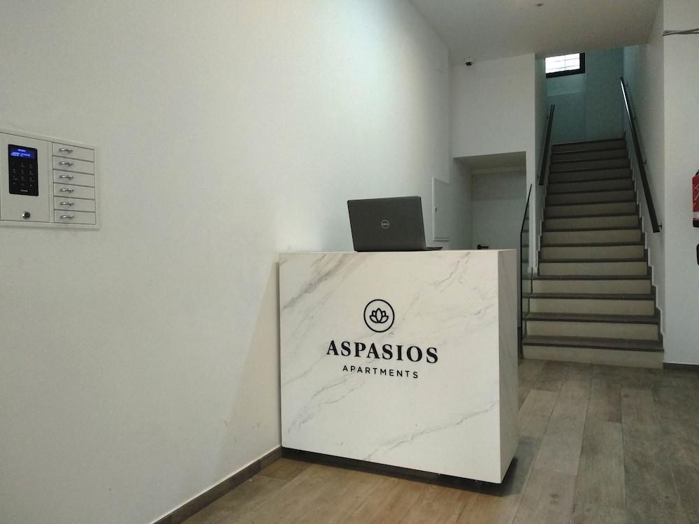 Aspasios Atocha Apartments Madrid Exteriör bild